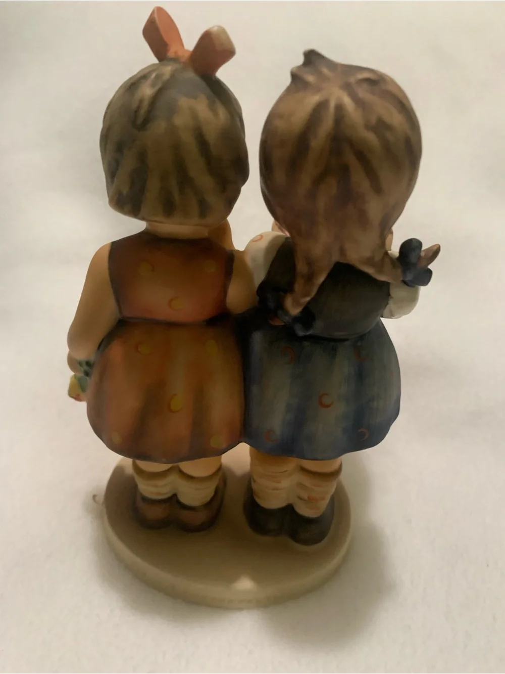 GOEBEL FIGURINE--2 GIRLS HOLDING A CAKE--#T39A-13 5”Tall